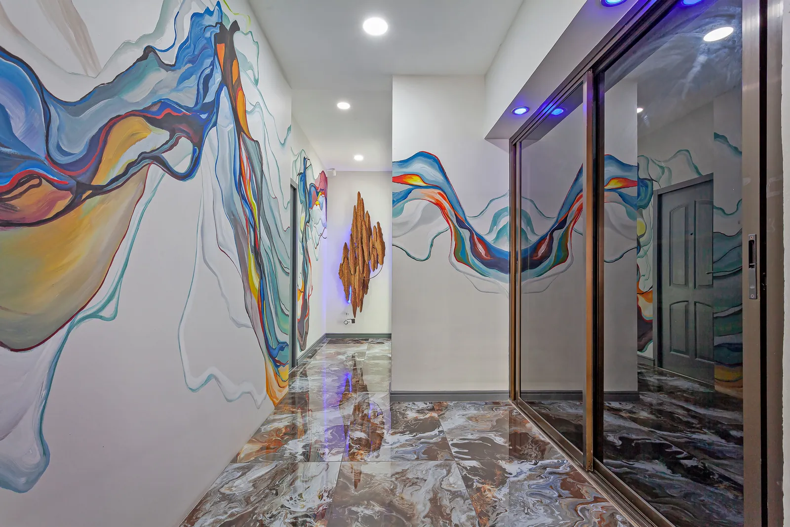 Art Corridor — 5 BR investment villa, Pratumnak Soi 2, Pattaya