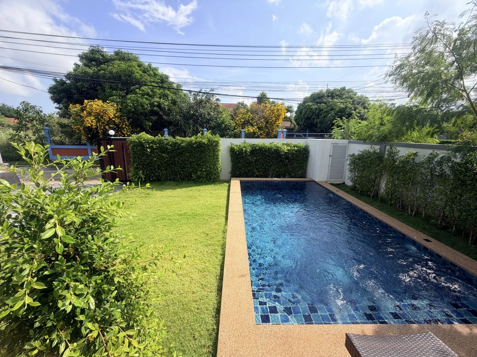 Pool View — brand-new 3 BR pool villa in Bang Saray, Pattaya