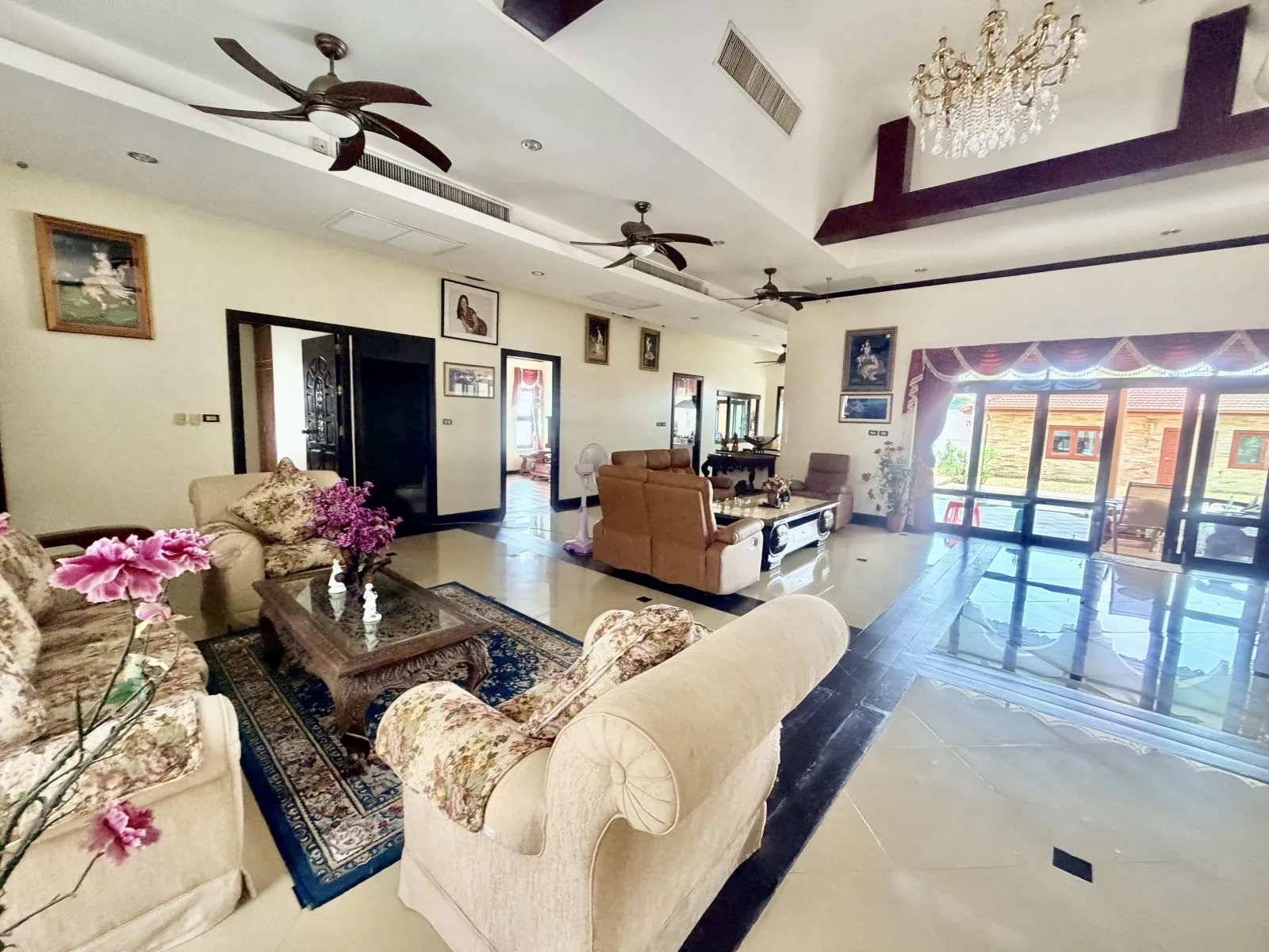 Cabinets — 5 BR luxury Thai-style pool villa near Krathing Lai Beach, Pattaya