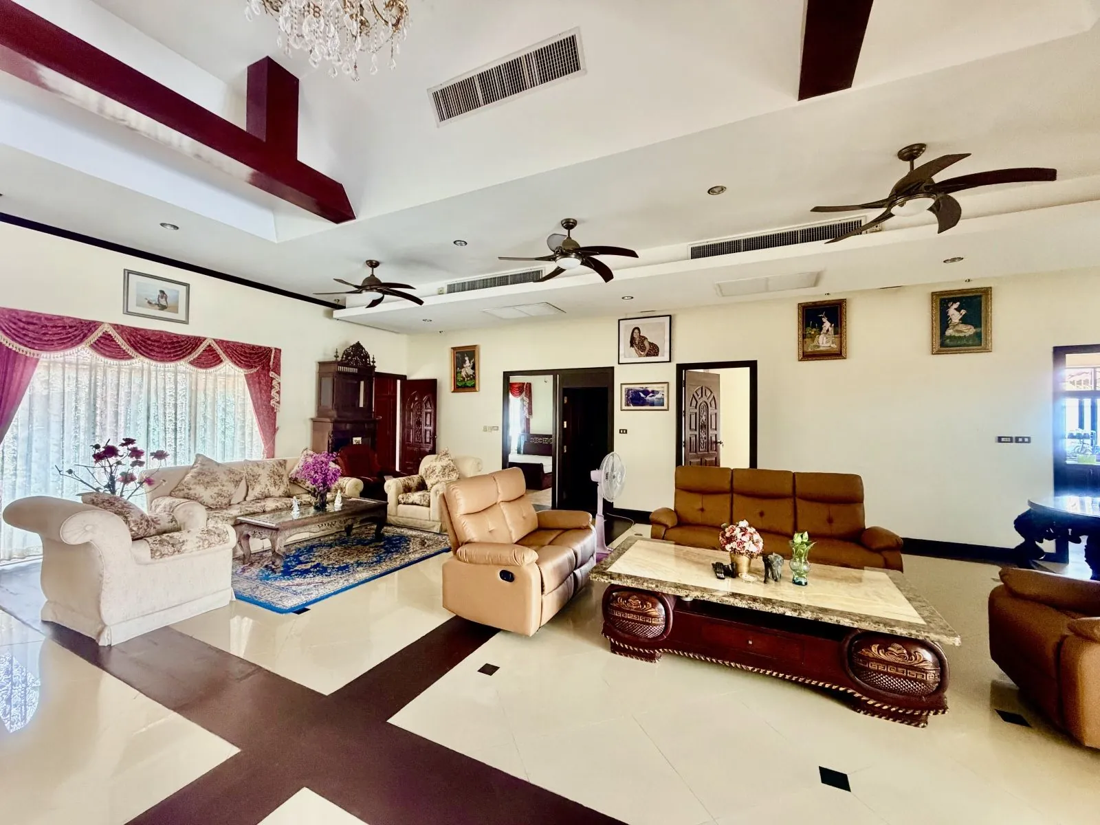 Pool, view 2 — 5 BR luxury Thai-style pool villa near Krathing Lai Beach, Pattaya